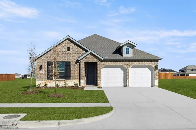 $348,280 | 2360 Bell Way, Forney, TX 75126
