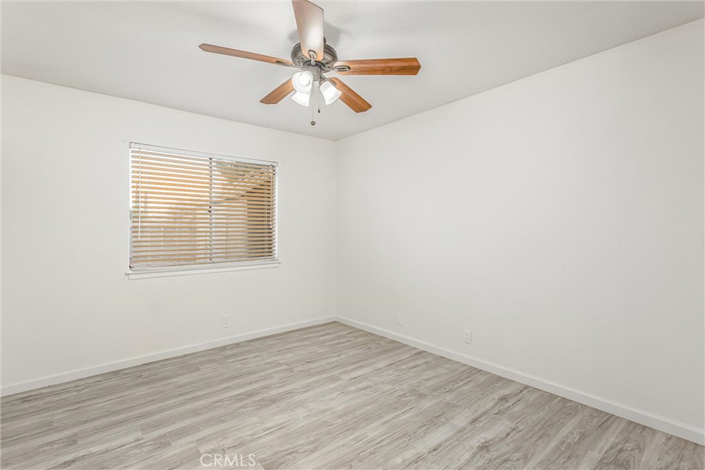 19891 Talihina Road Apple Valley, CA 92307 - Photo 21 of 41 Primary suite with ensuite bath