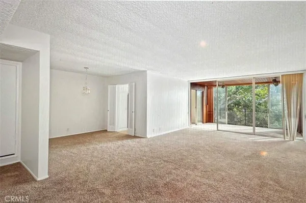 $749,000 | 289 South Barrington Avenue, Unit A311, Los Angeles, CA 90049