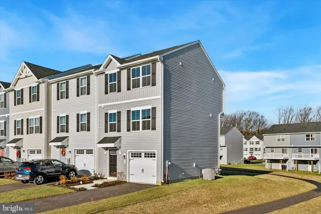 $2,600 | 15 Rose Gln Court, Coatesville, PA 19320