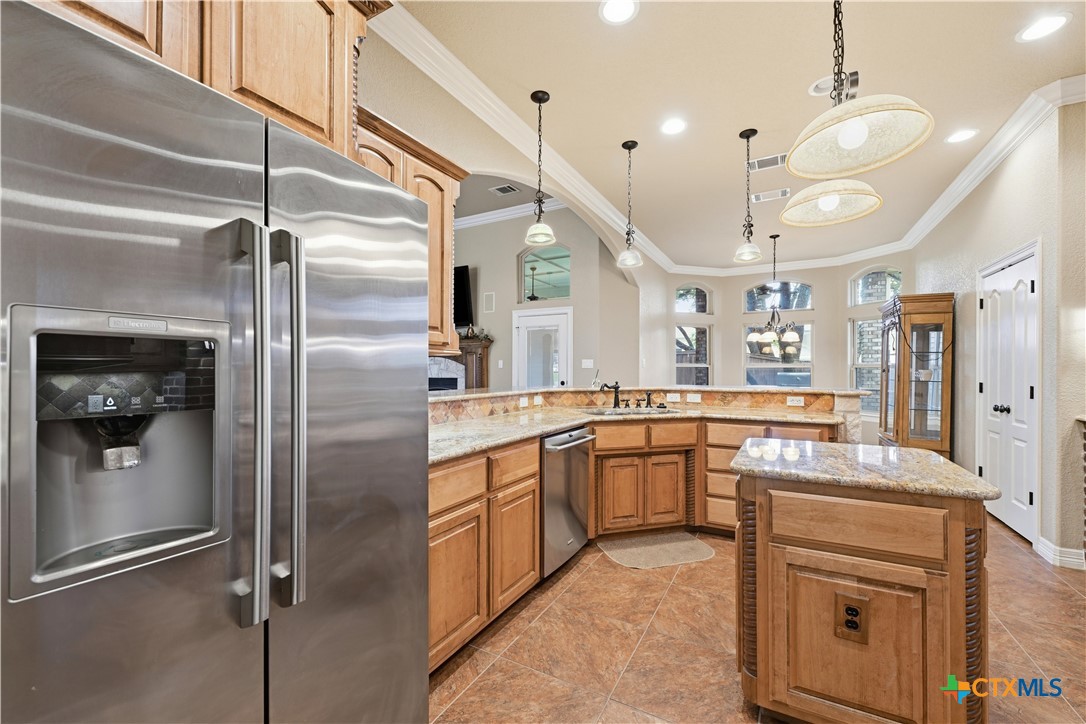 8006 Ridgeway Court Nolanville, TX 76559 - Photo 10 of 43 Kitchen