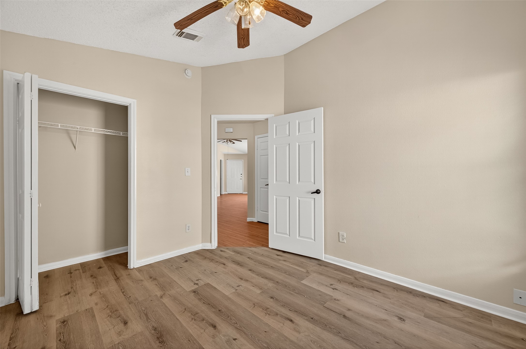 15727 Ridgegate Road Houston, TX 77053 - Photo 8 of 13