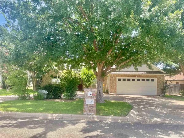 $2,200 | 328 Granite Row, Meadowlakes, TX 78654