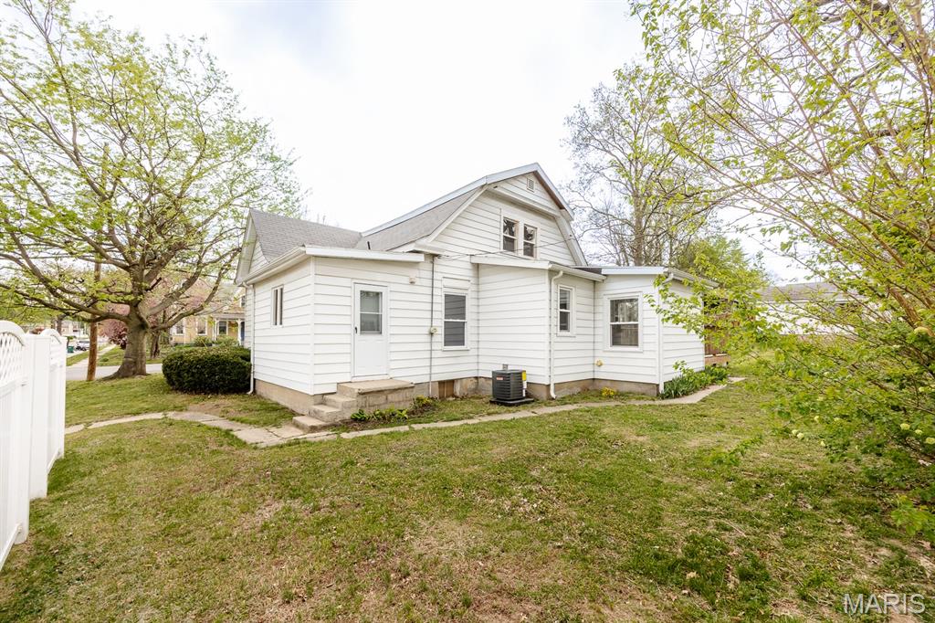 220 South St Clair Street Lebanon, IL 62254 - Photo 29 of 29