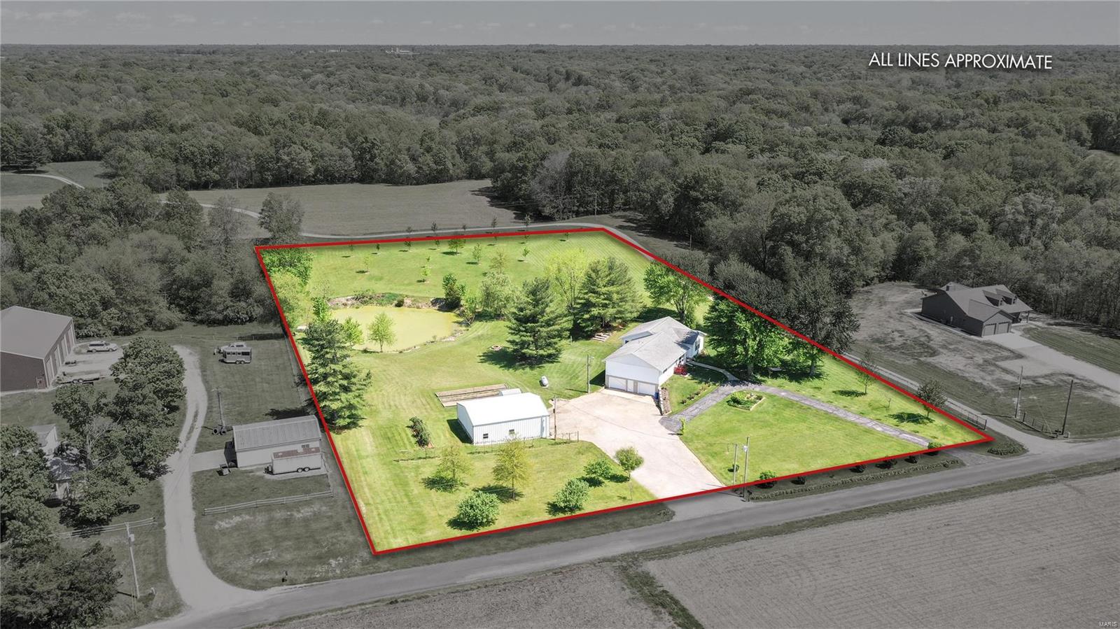 18192 Schafer Road Brighton, IL 62012 - Photo 5 of 70