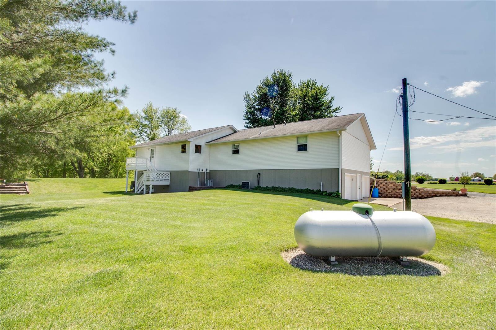 18192 Schafer Road Brighton, IL 62012 - Photo 54 of 70