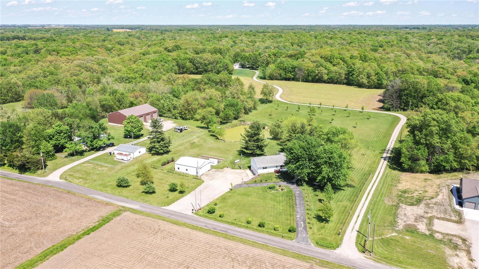 18192 Schafer Road Brighton, IL 62012 - Photo 7 of 70