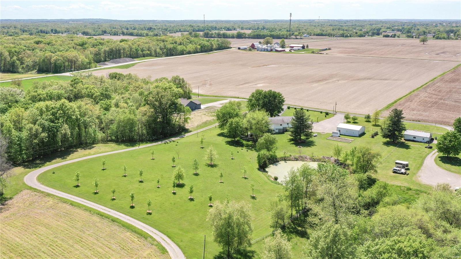 18192 Schafer Road Brighton, IL 62012 - Photo 9 of 70