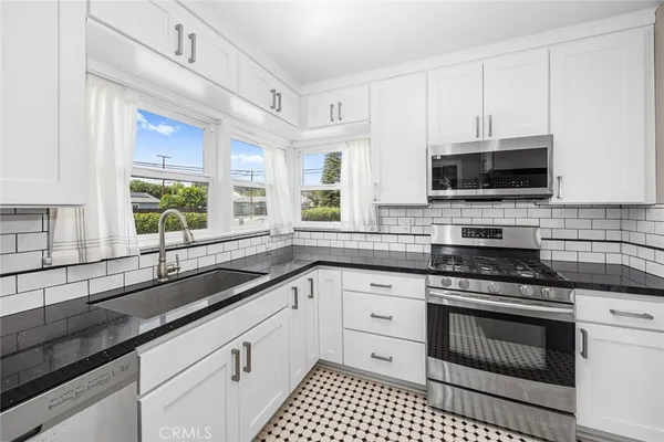 $698,000 | 1811 Bonita Avenue, La Verne, CA 91750