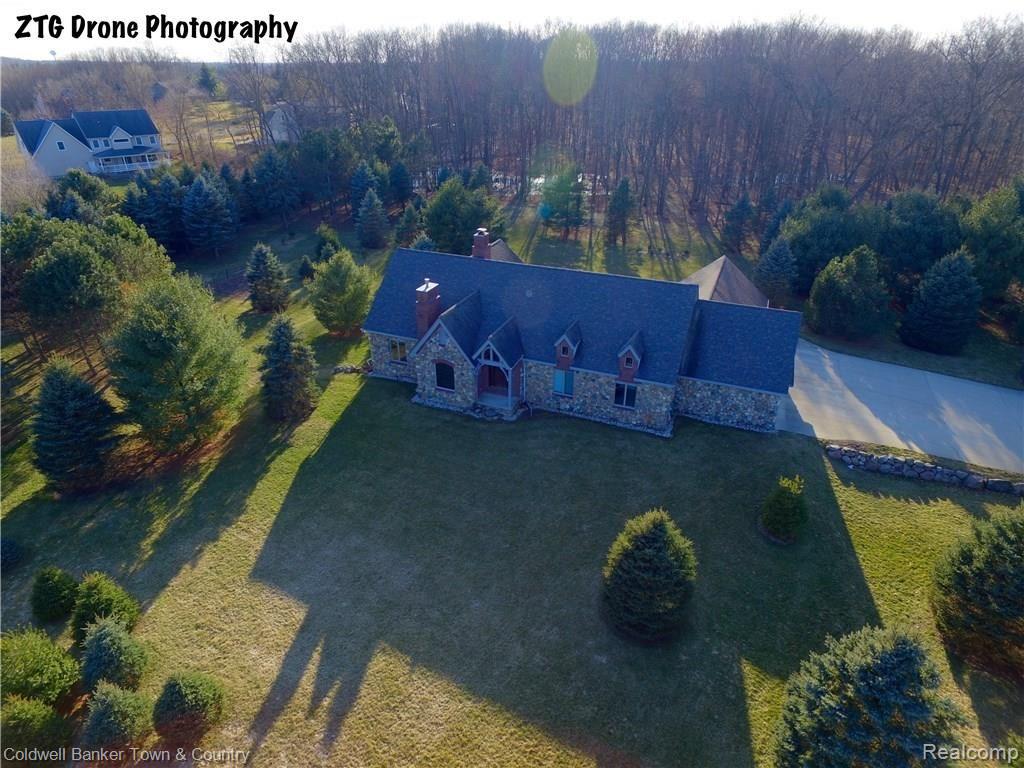 467 Gulley Road Howell, MI 48843 - Photo 41 of 42 DJI_0622.jpg