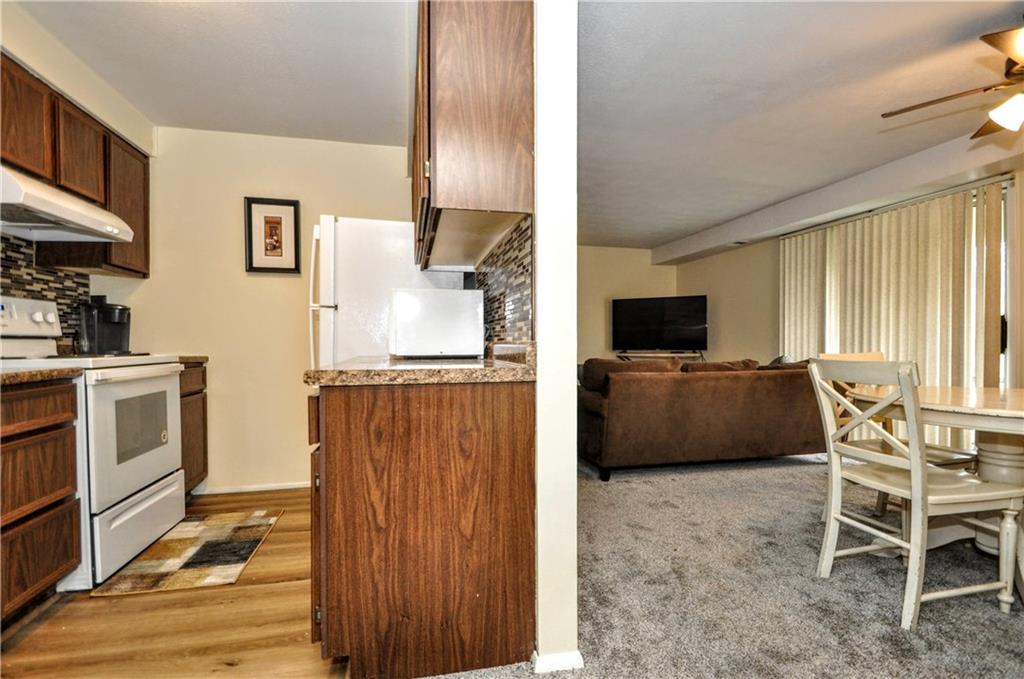 2457 Brook Ledge Road, Unit 33A Bridgeville, PA 15017 - Photo 11 of 25