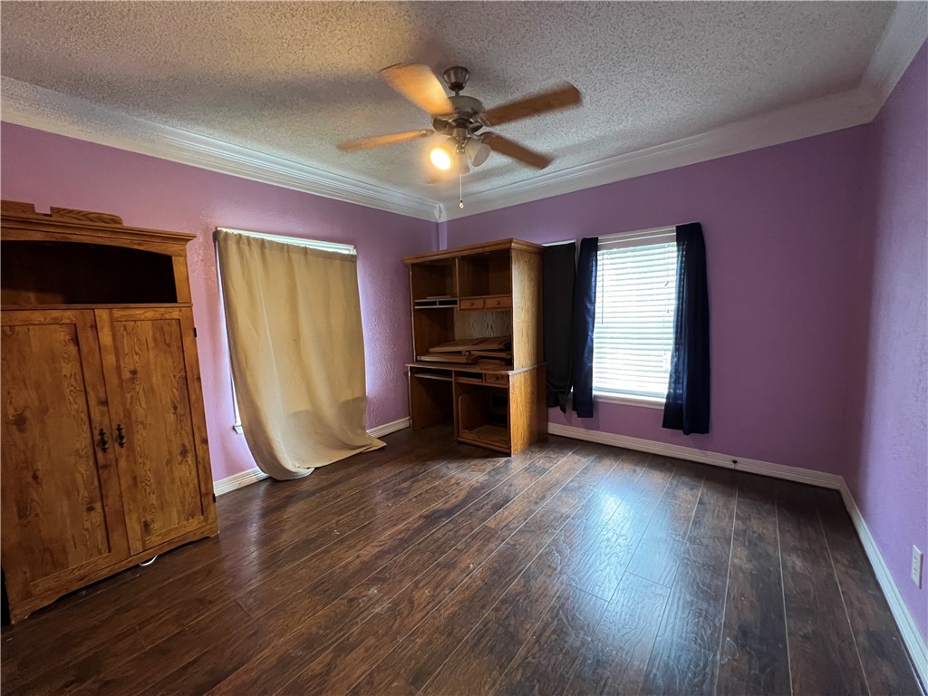 1820 Live Oak Avenue Waco, TX 76708 - Photo 31 of 47