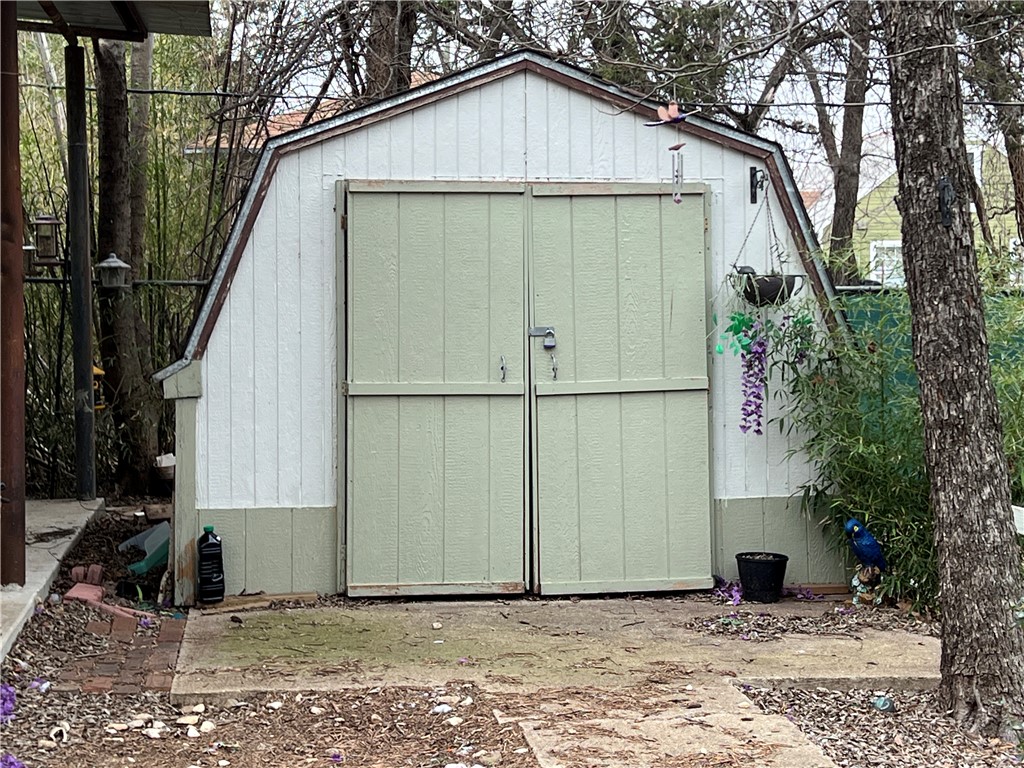 1820 Live Oak Avenue Waco, TX 76708 - Photo 40 of 47