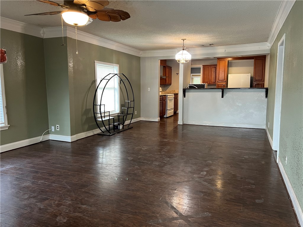 1820 Live Oak Avenue Waco, TX 76708 - Photo 10 of 47