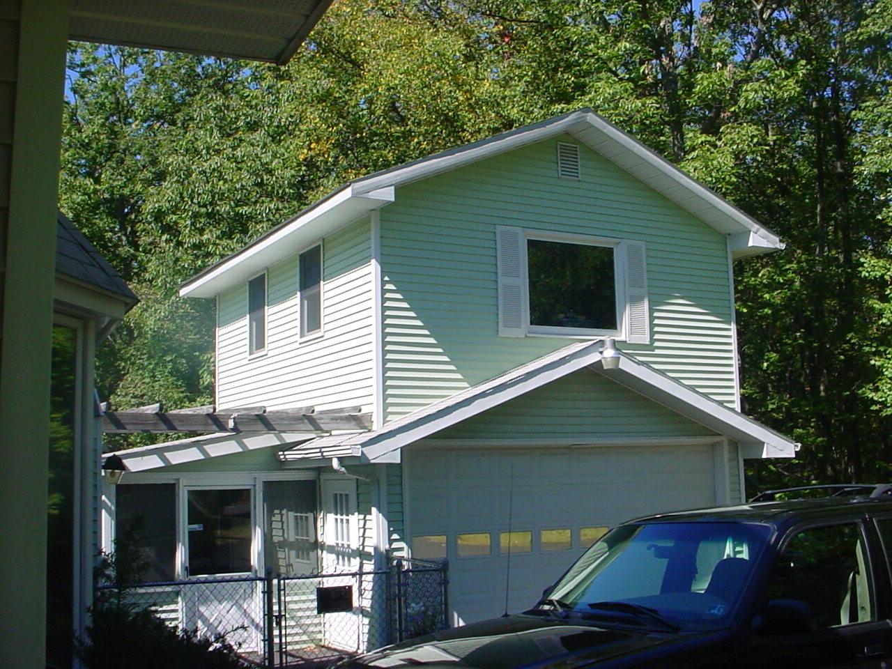 7810 Ramble Bush Road Stroudsburg, PA 18360 - Photo 2 of 7 GARAGE