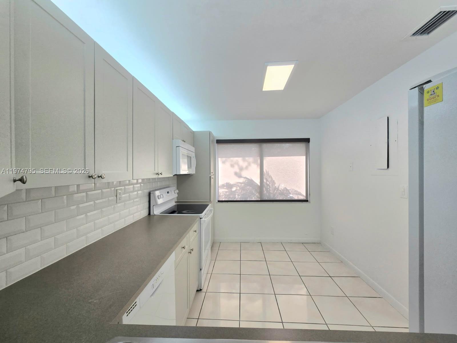 15081 Southwest 127th Court Miami, FL 33186 - Photo 7 of 20