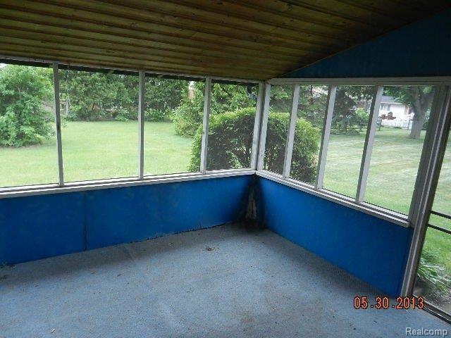 29741 Rambling Road Southfield, MI 48076 - Photo 12 of 25 DSCN0880.JPG