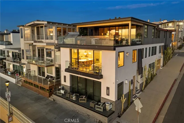 $6,499,000 | 2200 The Strand, Unit B, Manhattan Beach, CA 90266