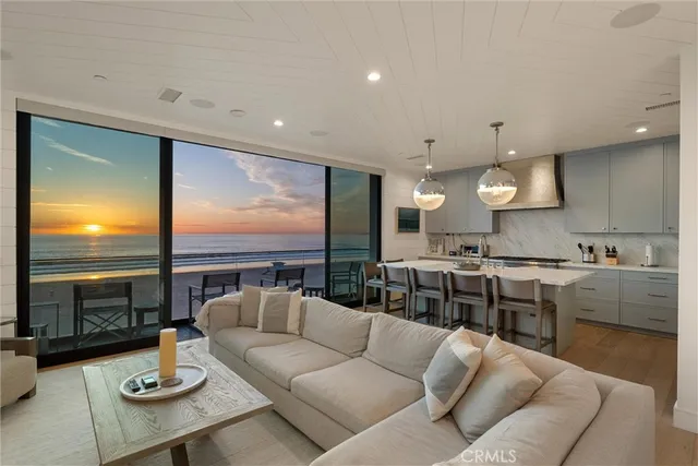 $6,499,000 | 2200 The Strand, Unit B, Manhattan Beach, CA 90266