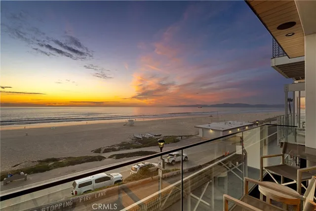 $6,499,000 | 2200 The Strand, Unit B, Manhattan Beach, CA 90266