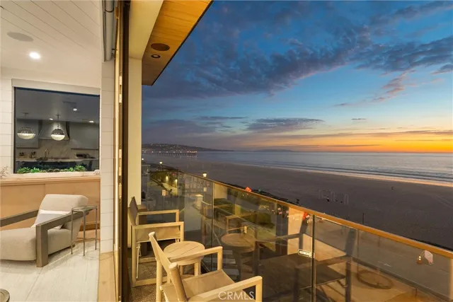 $6,499,000 | 2200 The Strand, Unit B, Manhattan Beach, CA 90266