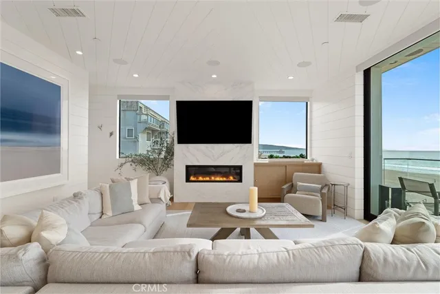 $6,499,000 | 2200 The Strand, Unit B, Manhattan Beach, CA 90266