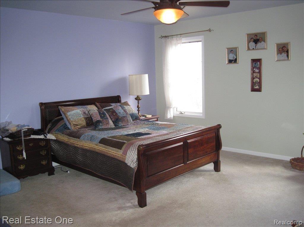 2041 Somerville Road Rochester, MI 48307 - Photo 14 of 20 Master Bedroom