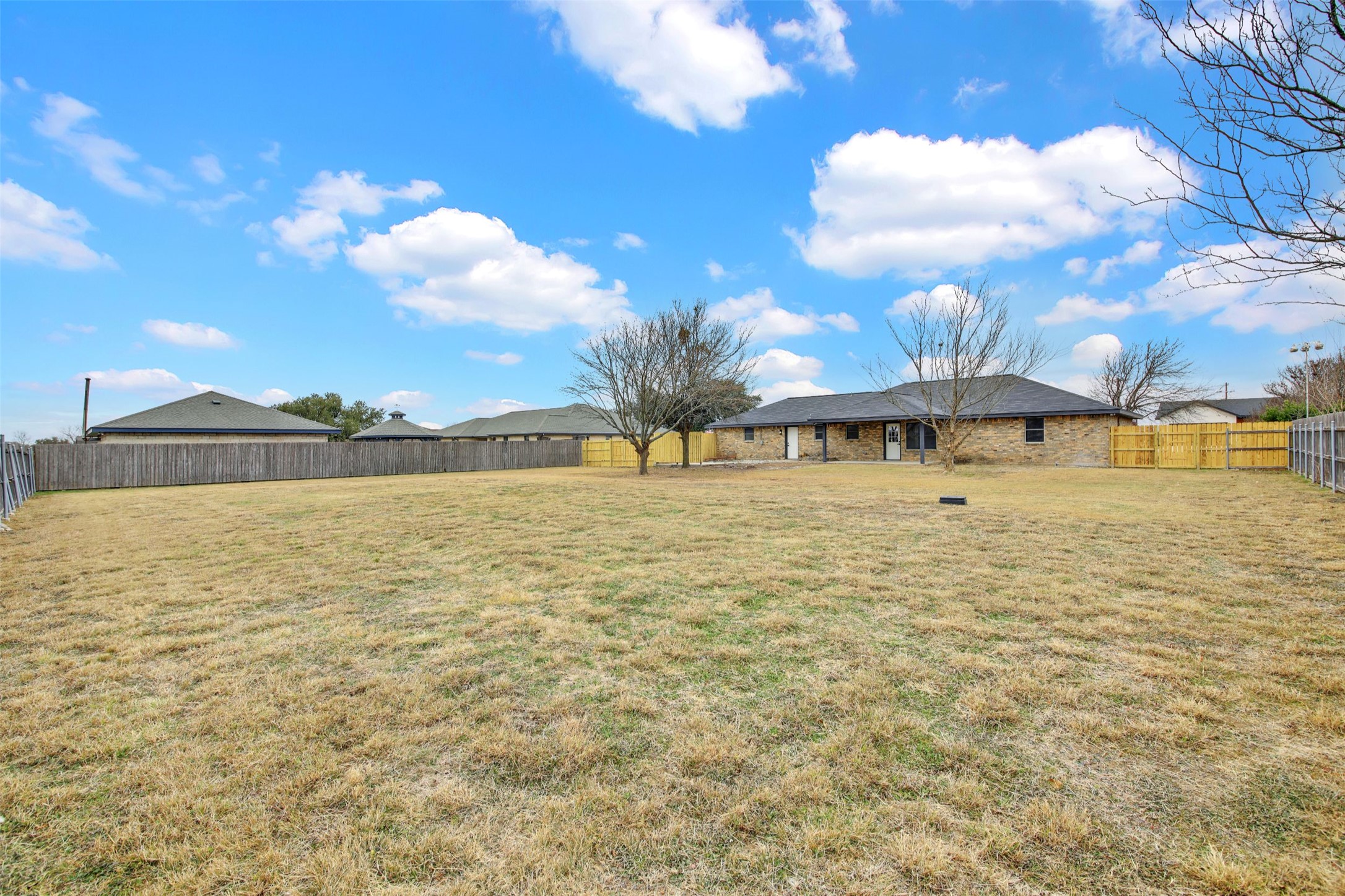 131 Meadow Valley Loop Jarrell, TX 76537 - Photo 28 of 32