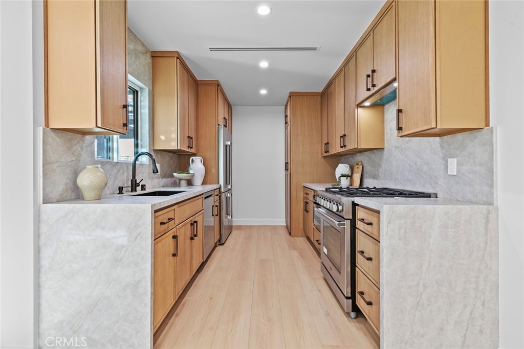 3141 North Frederic Street Burbank, CA 91504 - Photo 14 of 47