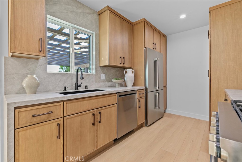 3141 North Frederic Street Burbank, CA 91504 - Photo 15 of 47