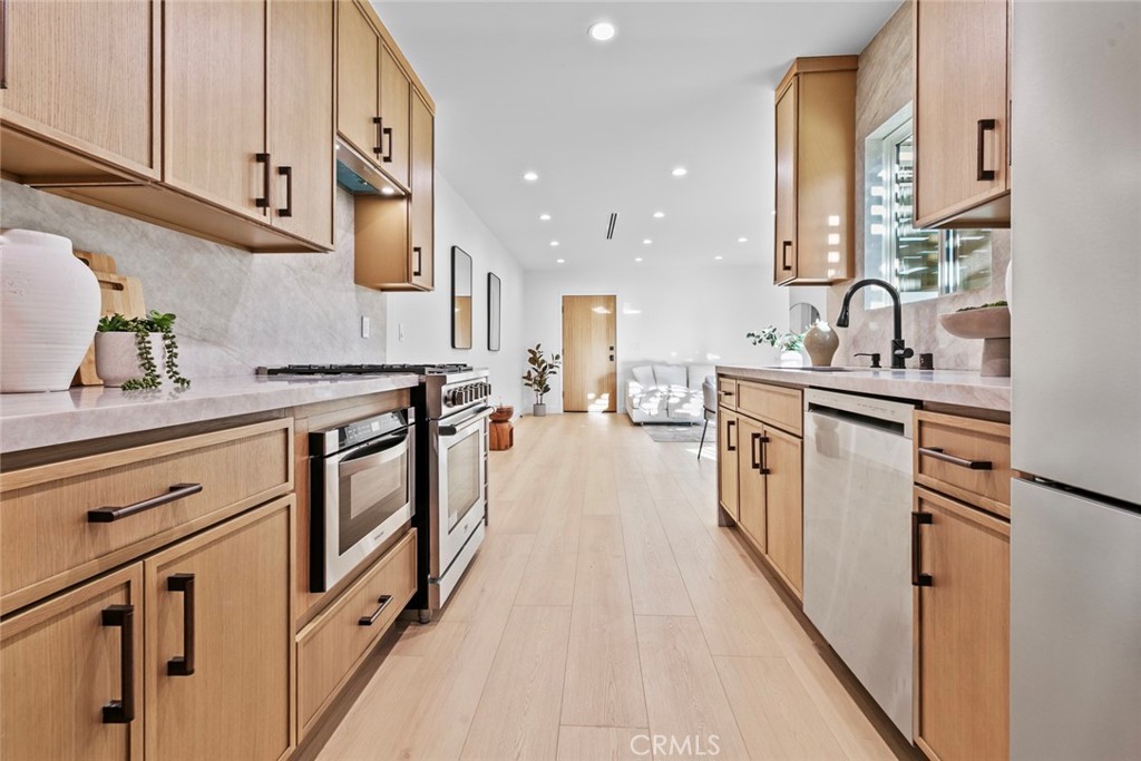 3141 North Frederic Street Burbank, CA 91504 - Photo 18 of 47