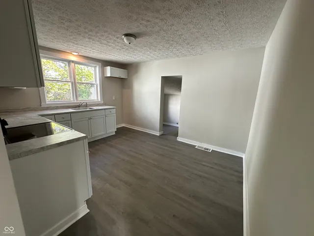 $109,900 | 413 South Cherry Street, Hartford City, IN 47348