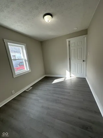 $109,900 | 413 South Cherry Street, Hartford City, IN 47348