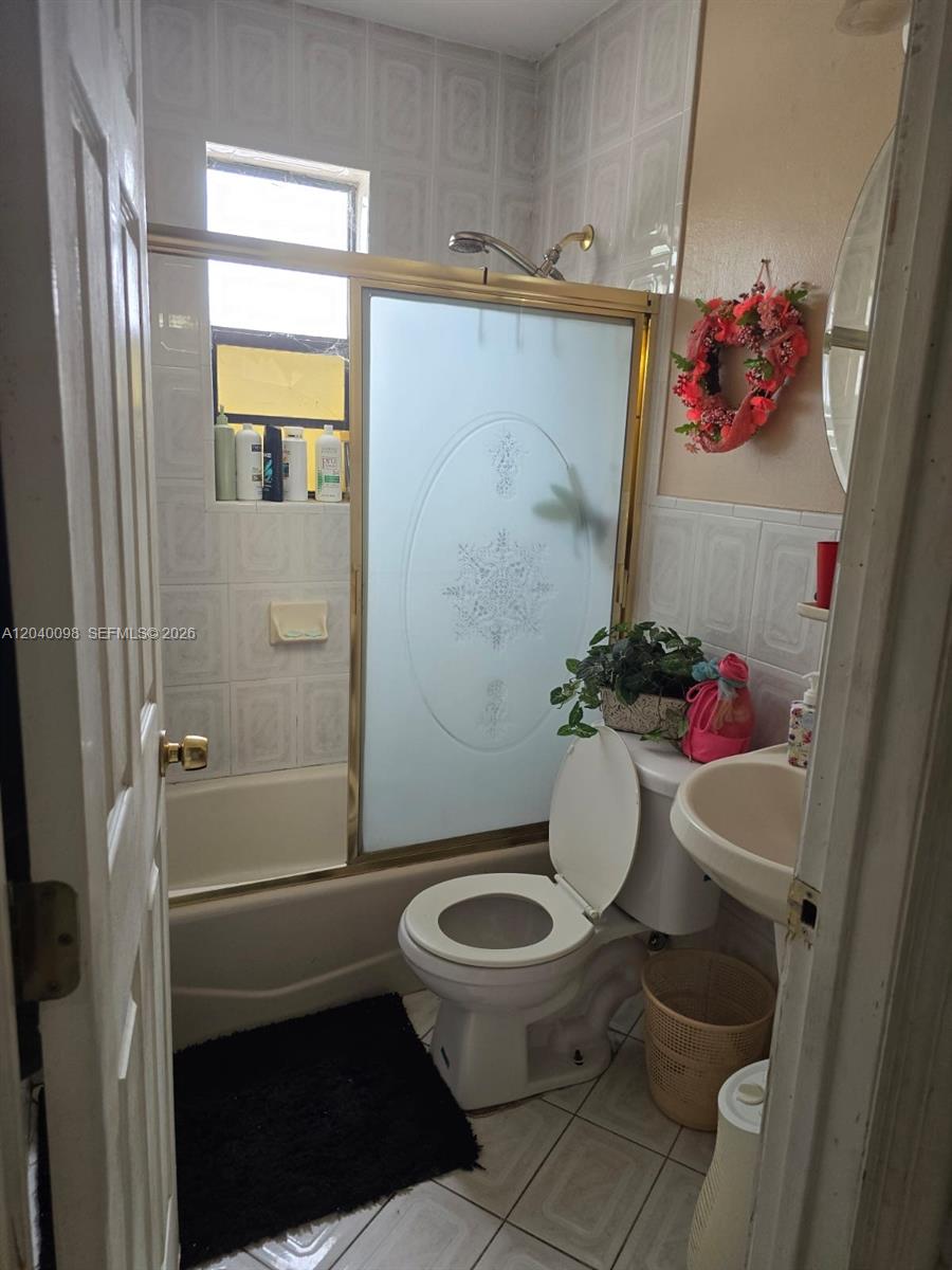 4074 Northwest 4th Street Miami, FL 33126 - Photo 9 of 14