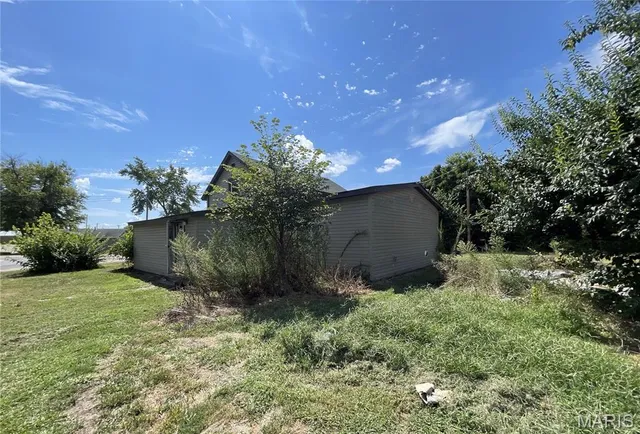 $7,250 | 407 Madison Street, Kane, IL 62054