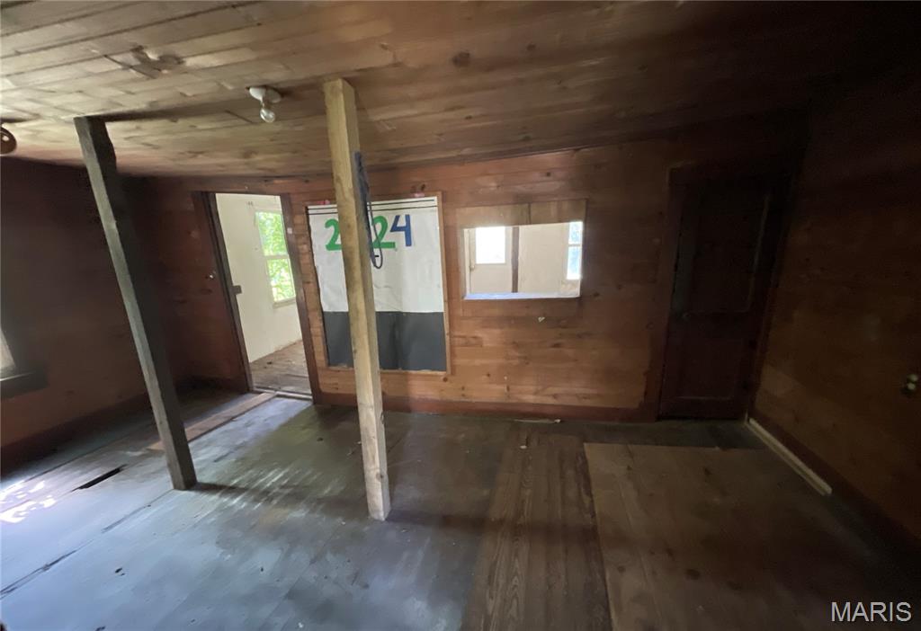 407 Madison Street Kane, IL 62054 - Photo 10 of 16