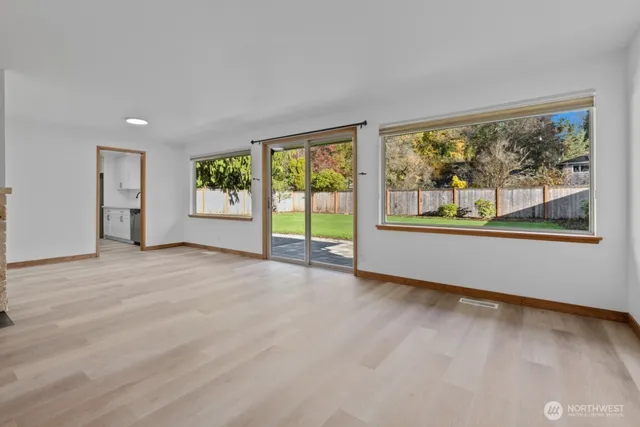 $4,500 | 10338 44th Avenue Northeast, Seattle, WA 98125