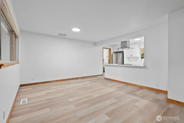 $4,500 | 10338 44th Avenue Northeast, Seattle, WA 98125