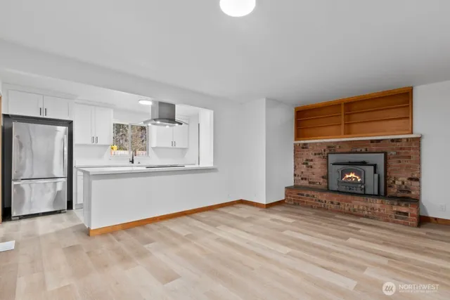 $4,500 | 10338 44th Avenue Northeast, Seattle, WA 98125