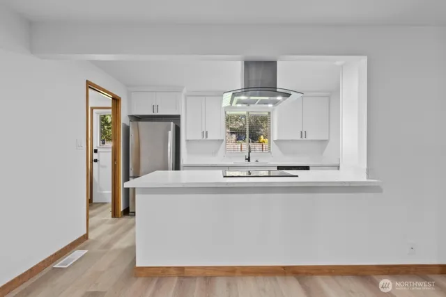 $4,500 | 10338 44th Avenue Northeast, Seattle, WA 98125