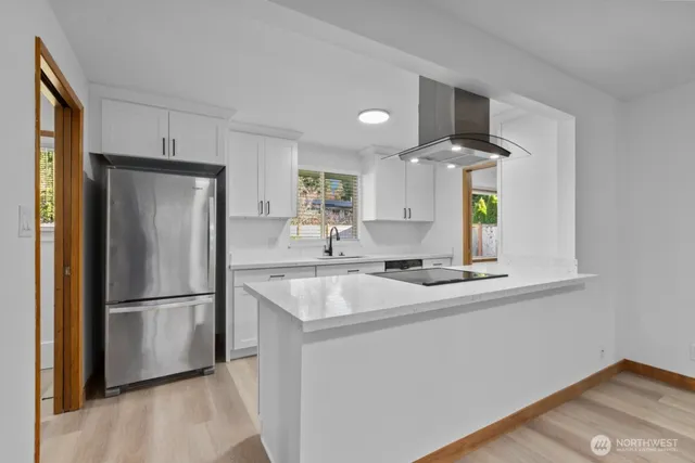 $4,500 | 10338 44th Avenue Northeast, Seattle, WA 98125