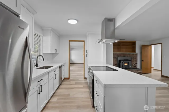 $4,500 | 10338 44th Avenue Northeast, Seattle, WA 98125