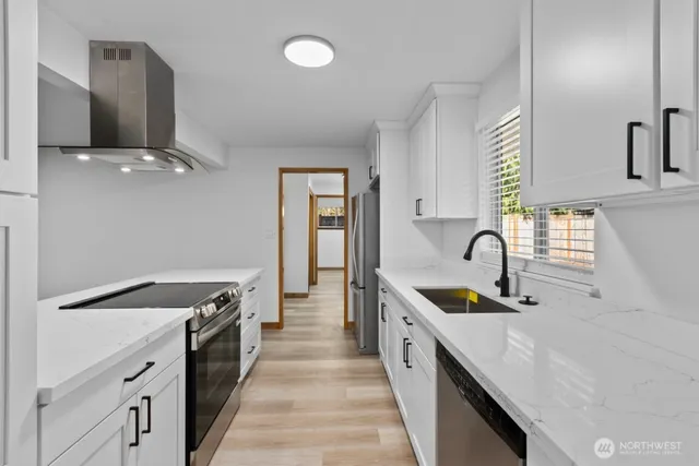 $4,500 | 10338 44th Avenue Northeast, Seattle, WA 98125