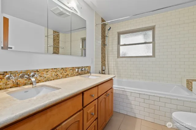 $4,500 | 10338 44th Avenue Northeast, Seattle, WA 98125