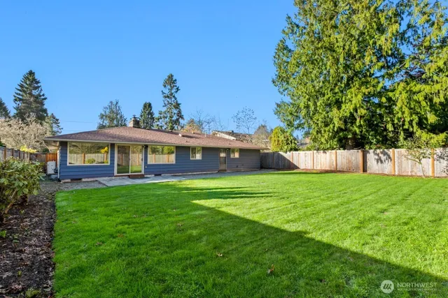 $4,500 | 10338 44th Avenue Northeast, Seattle, WA 98125