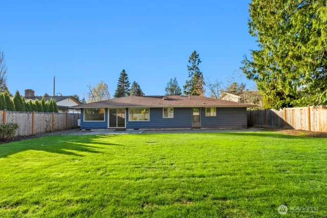 $4,500 | 10338 44th Avenue Northeast, Seattle, WA 98125