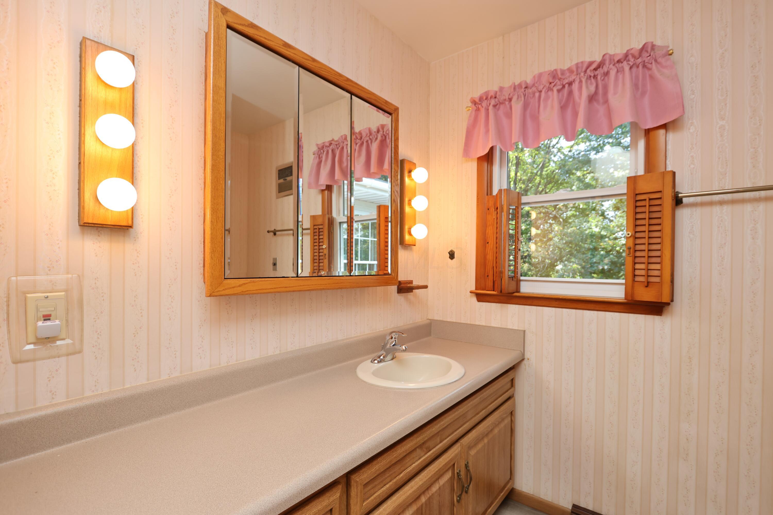 4451 Beam Road Crestline, OH 44827 - Photo 25 of 43 2A5A1036