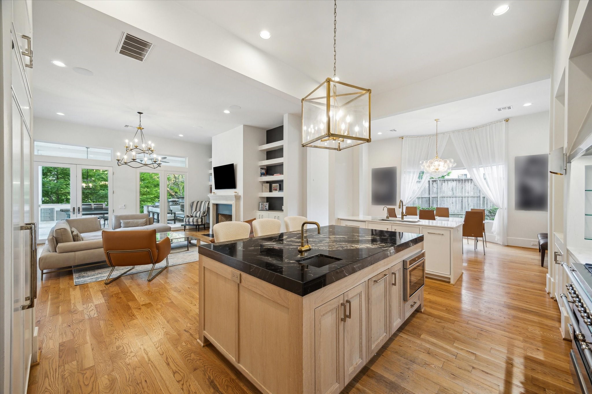 22 East Shady Lane, Unit E Houston, TX 77063 - Photo 16 of 50