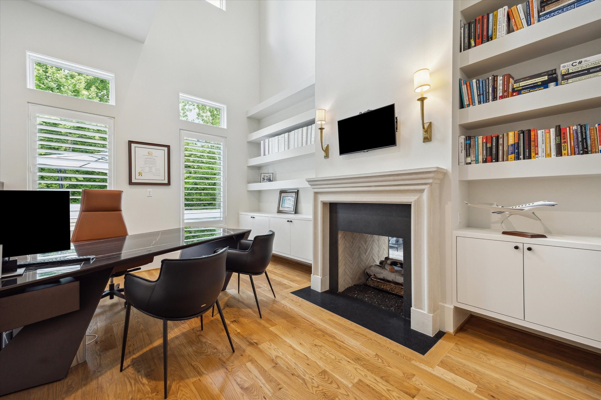 22 East Shady Lane, Unit E Houston, TX 77063 - Photo 20 of 50