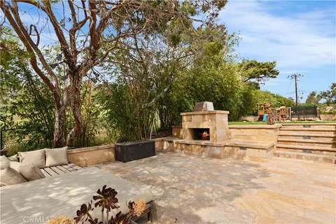 $4,695,000 | 27409 Pacific Coast Highway, Malibu, CA 90265
